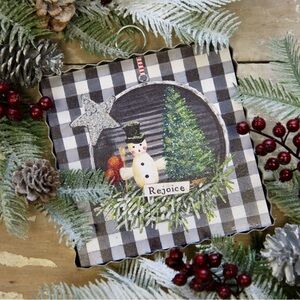 Festive Red Holiday Mini Print Snowman Design